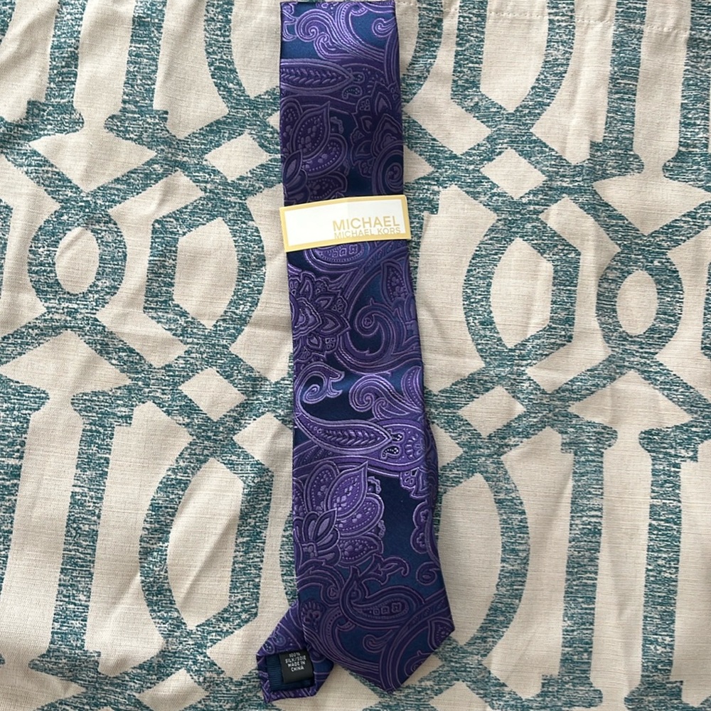 MICHAEL KORS Holiday Tie